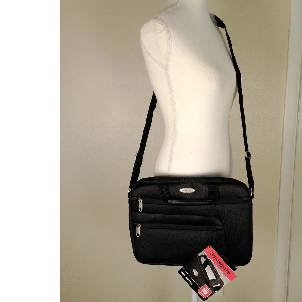 NWT Samsonite Black 13.3